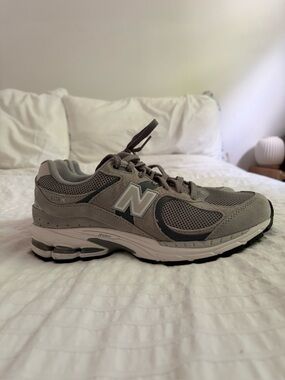New balance 2002r “light grey”